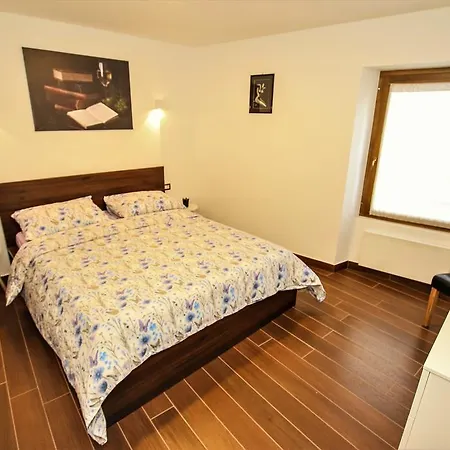 Old Town Square Apartman